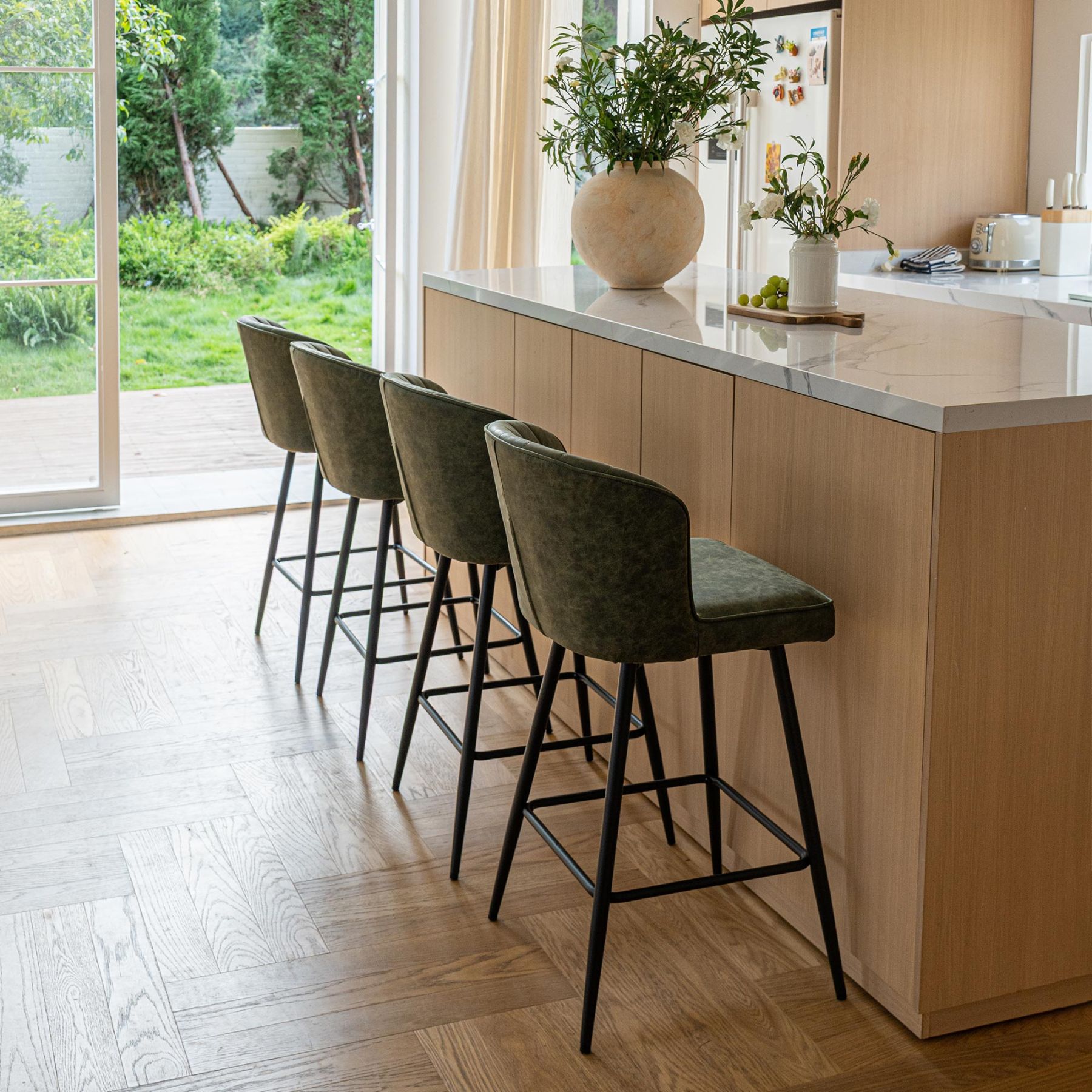 Cameo Counter & Bar Stools (Set of 2)