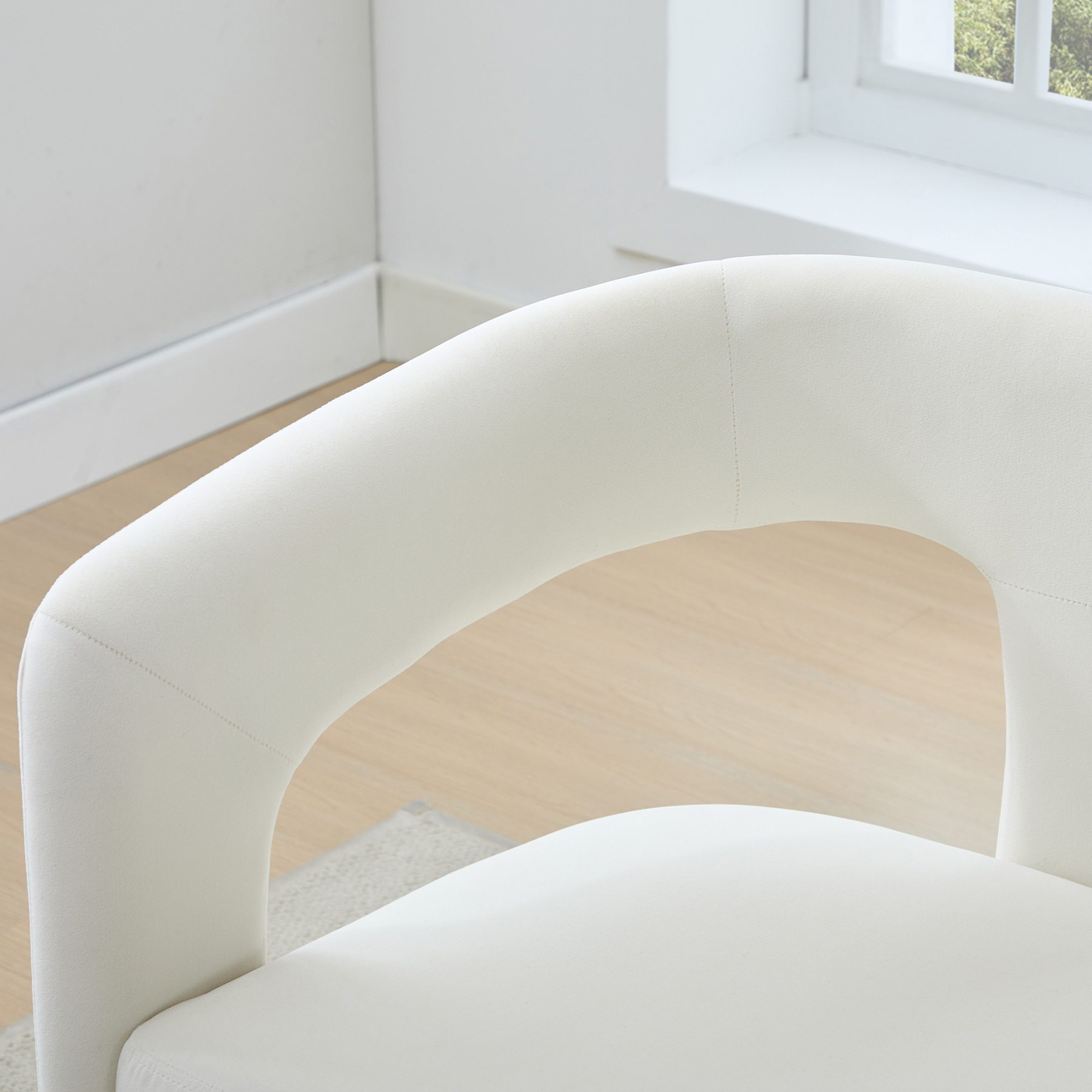Dove 47'' Bench with Back