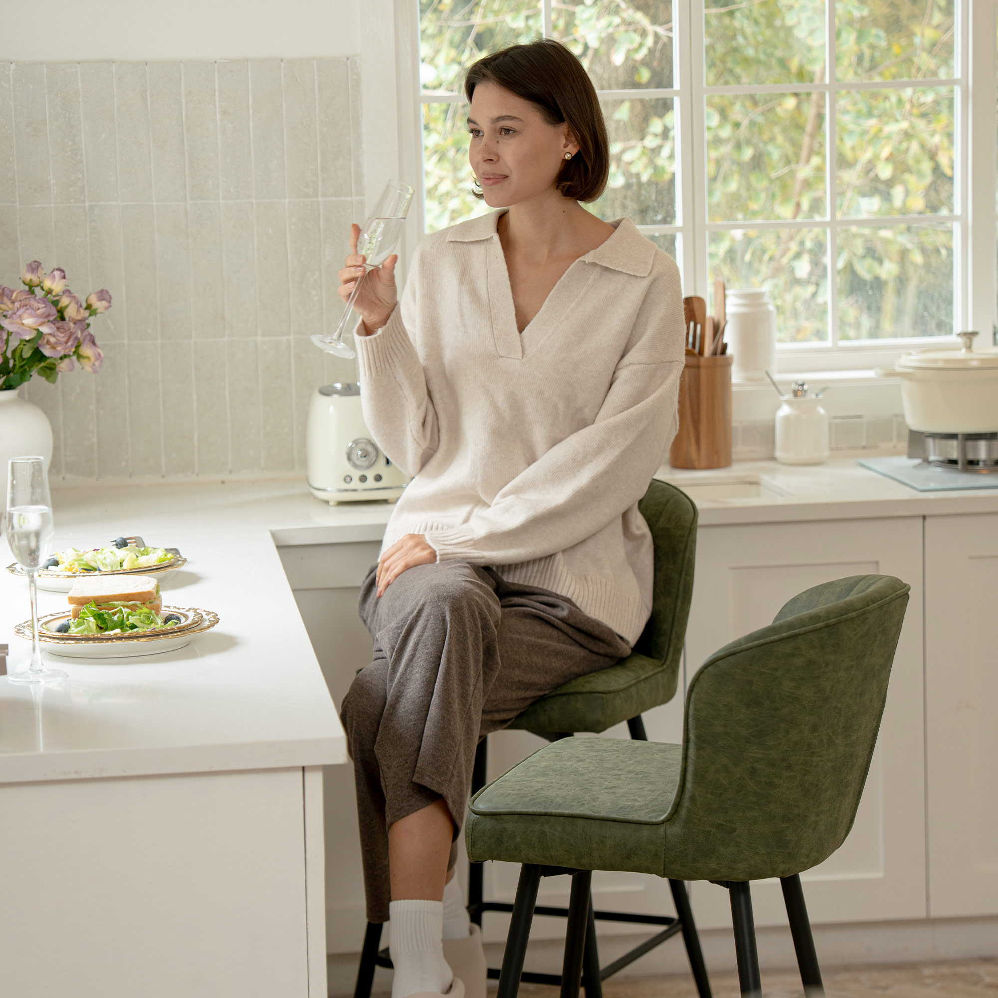 Cameo Counter & Bar Stools (Set of 2)