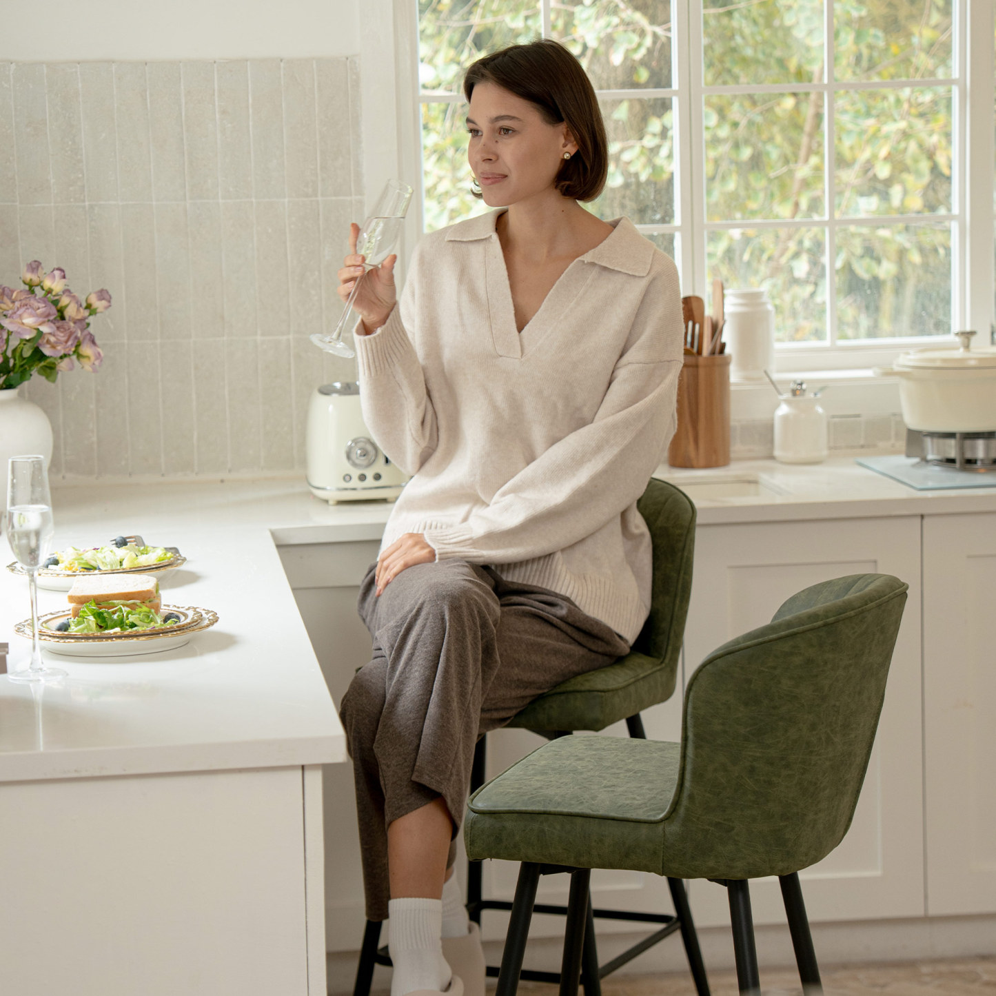 Cameo Counter & Bar Stools (Set of 2)