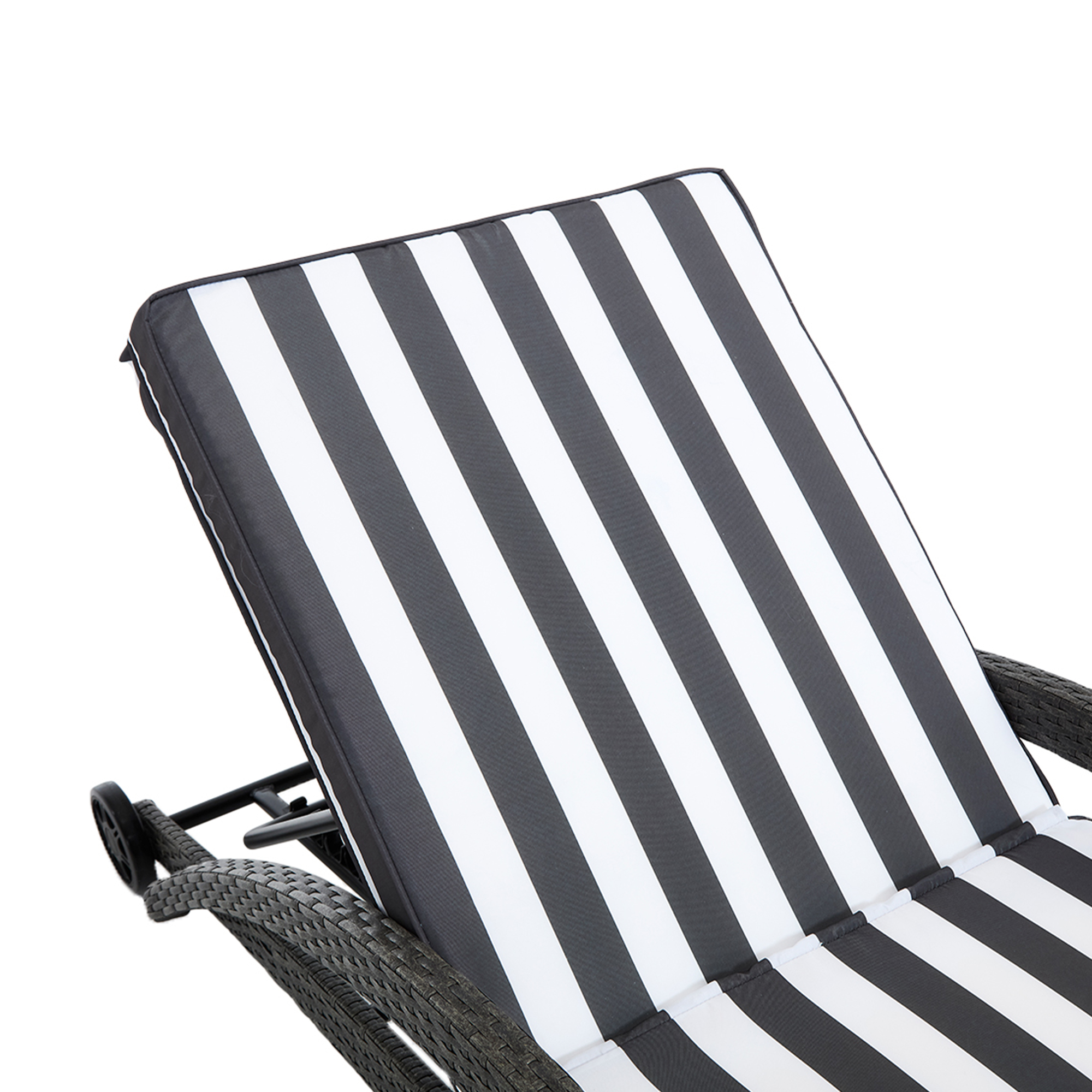 Brich Outdoor Chaise Lounge