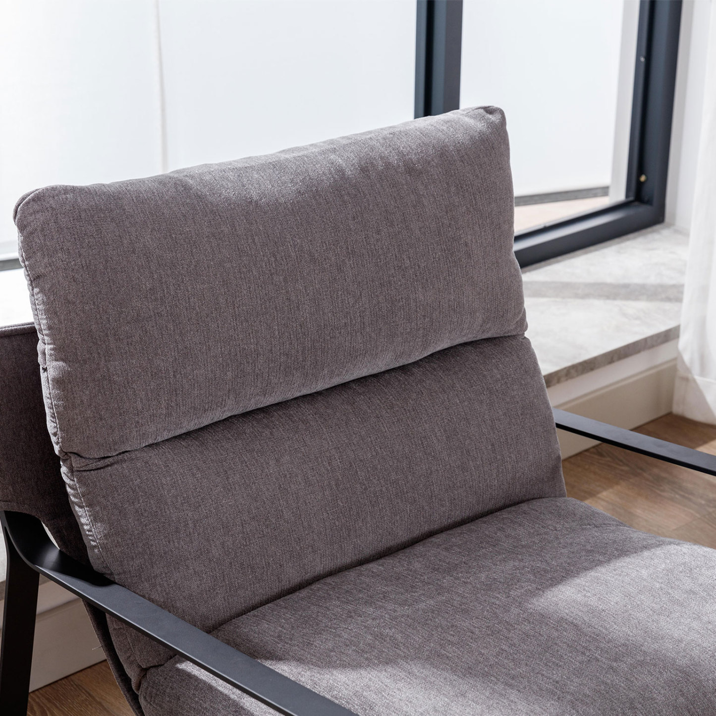 Avery Lazy Armchair