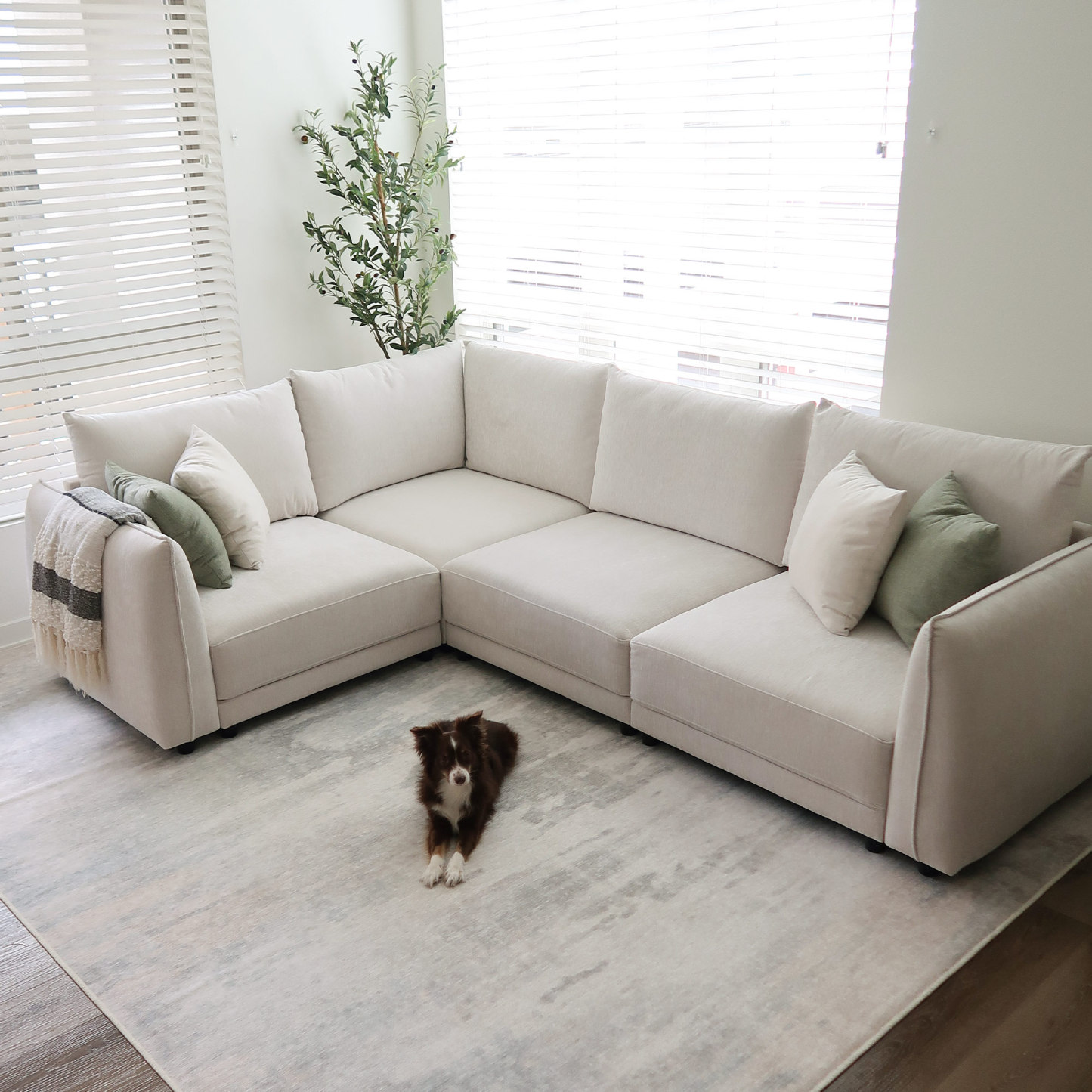 Leen Sectional Sofa