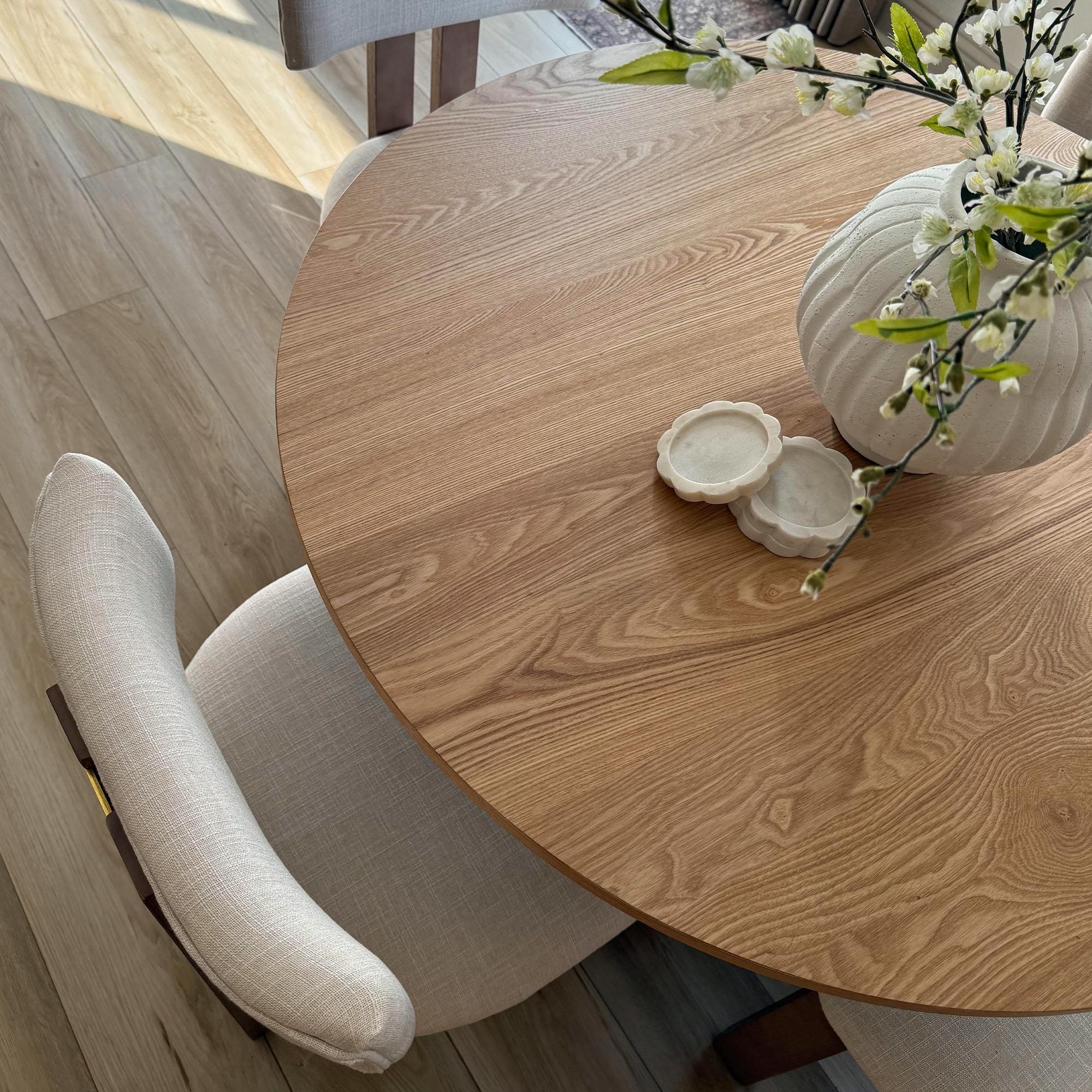 Clark 39" Round Dining Table Set