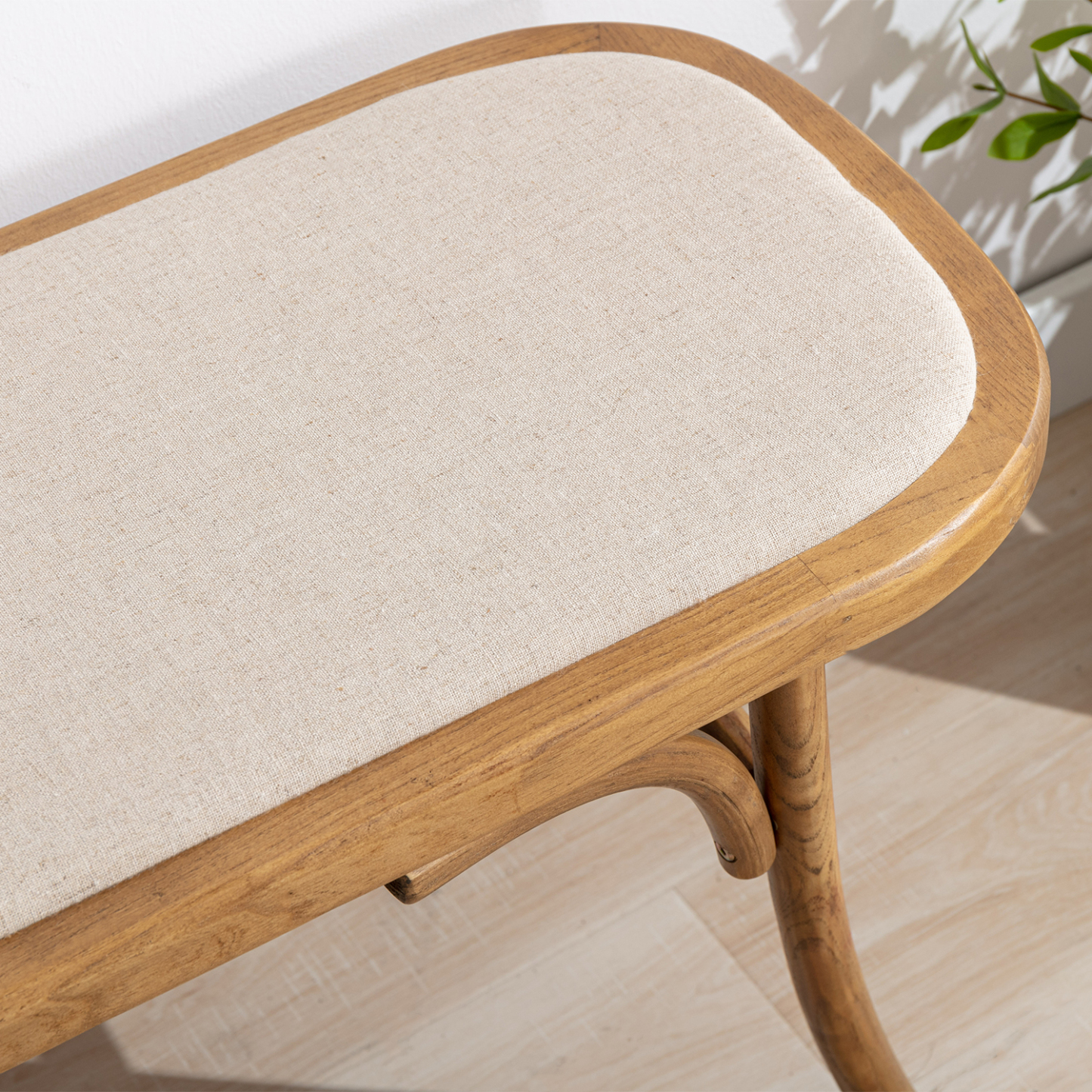 Round Wood Bench