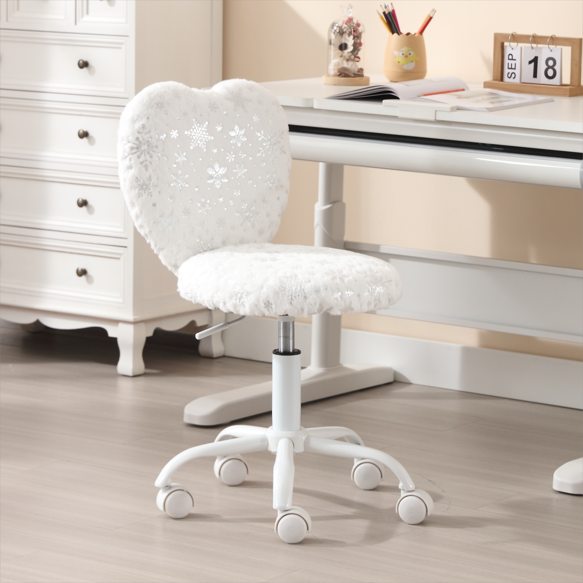 Sparkling Kids Desk Chair Rolling Study Home Office Chair Faux Fur