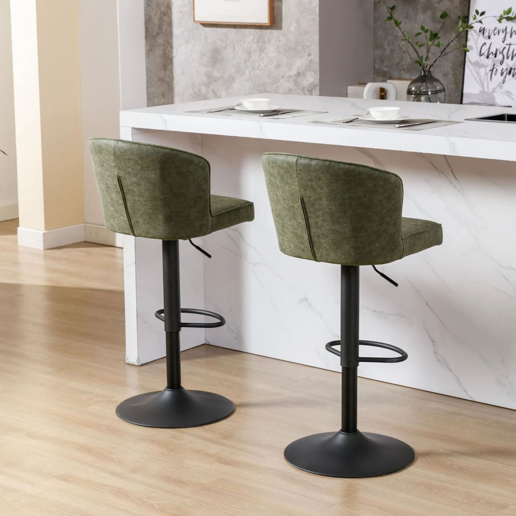 Cameo Counter & Bar Stools (Set of 4)