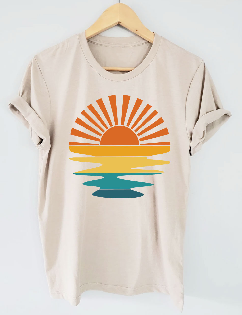 Retro Sunset Rays Wavy T-shirt