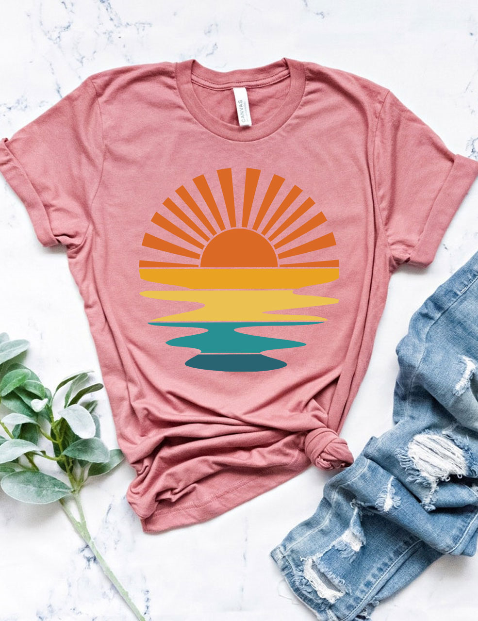 Retro Sunset Rays Wavy T-shirt