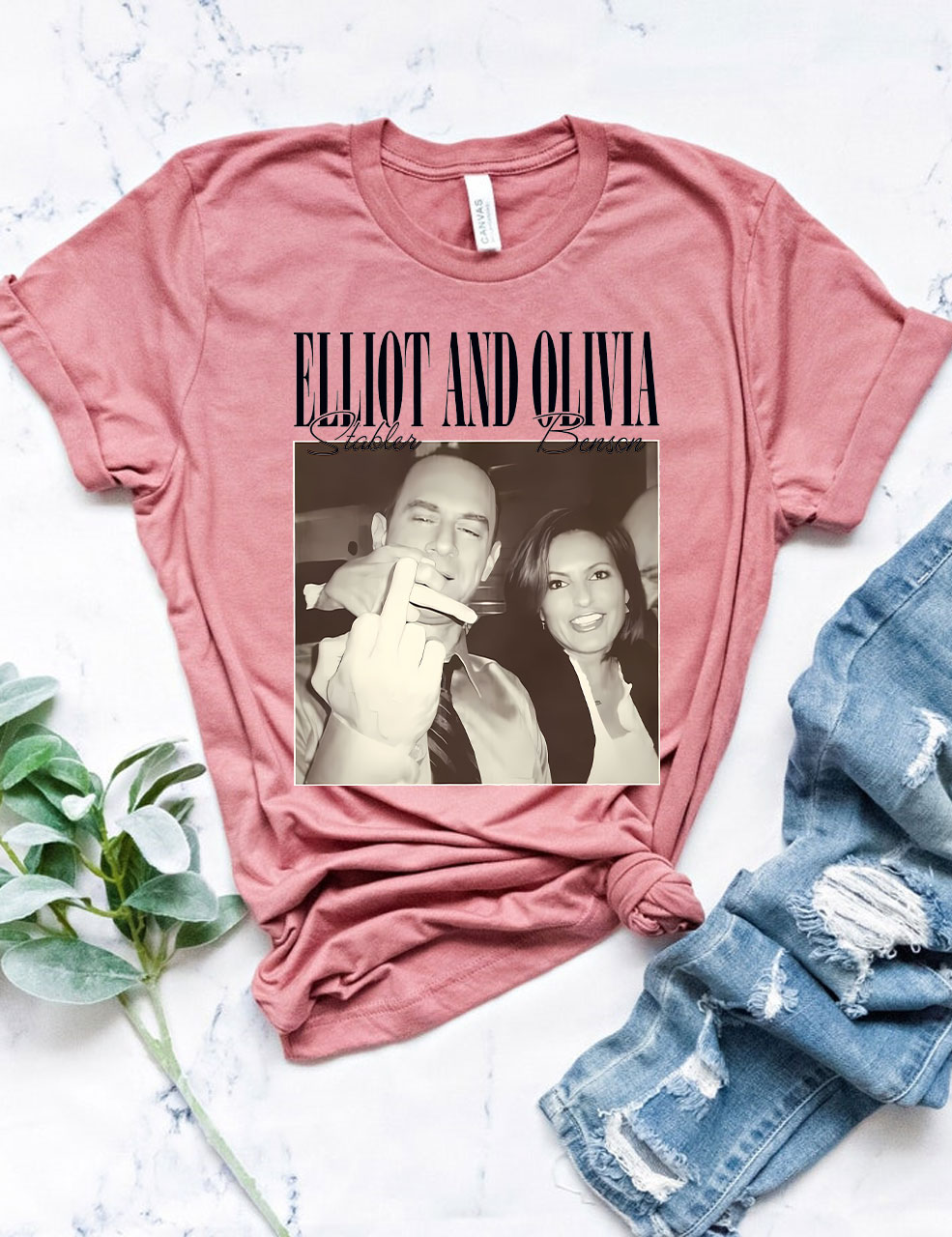 Elliot Stabler And Olivia Benson T-Shirt