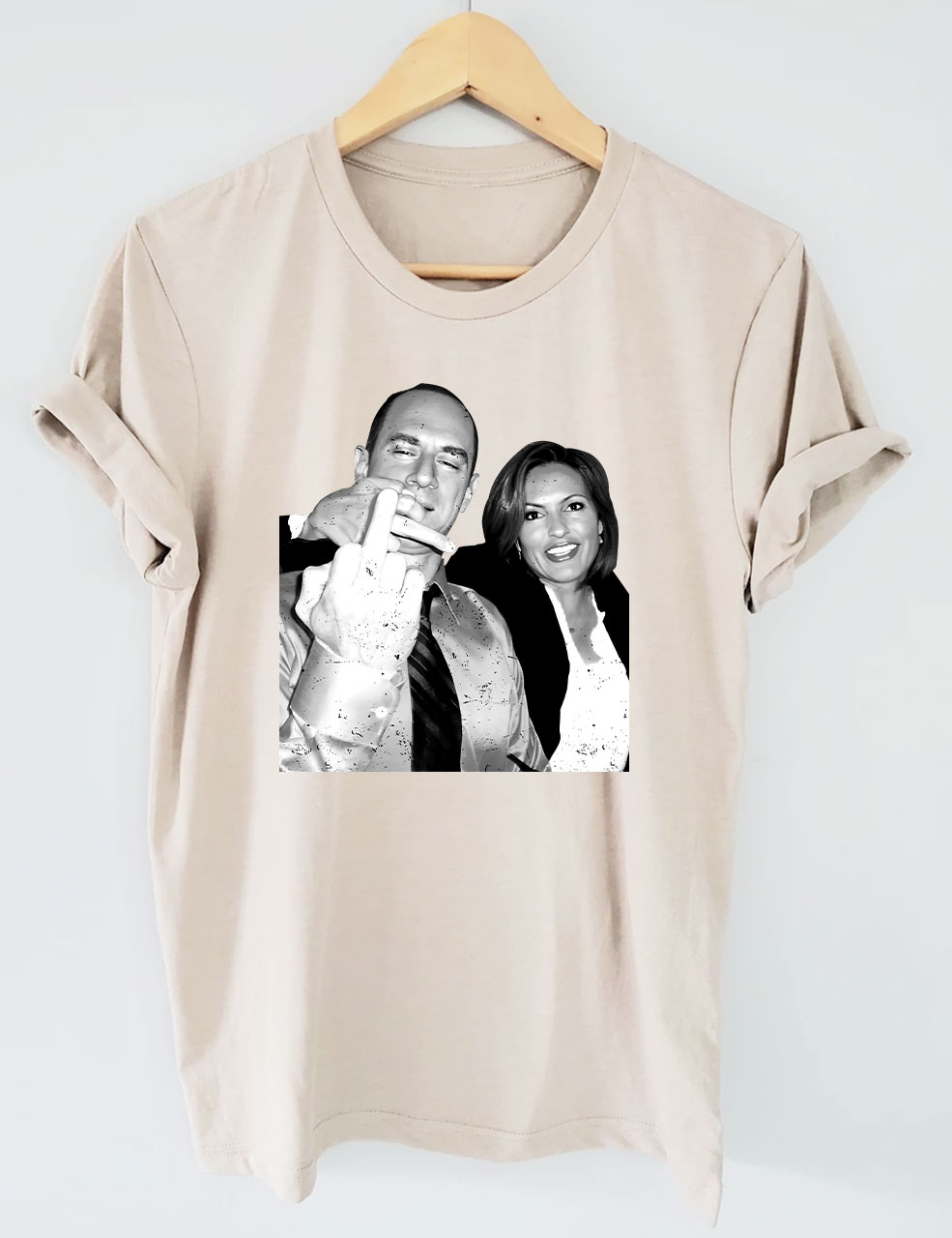 Elliot Stabler And Olivia Benson T-Shirt