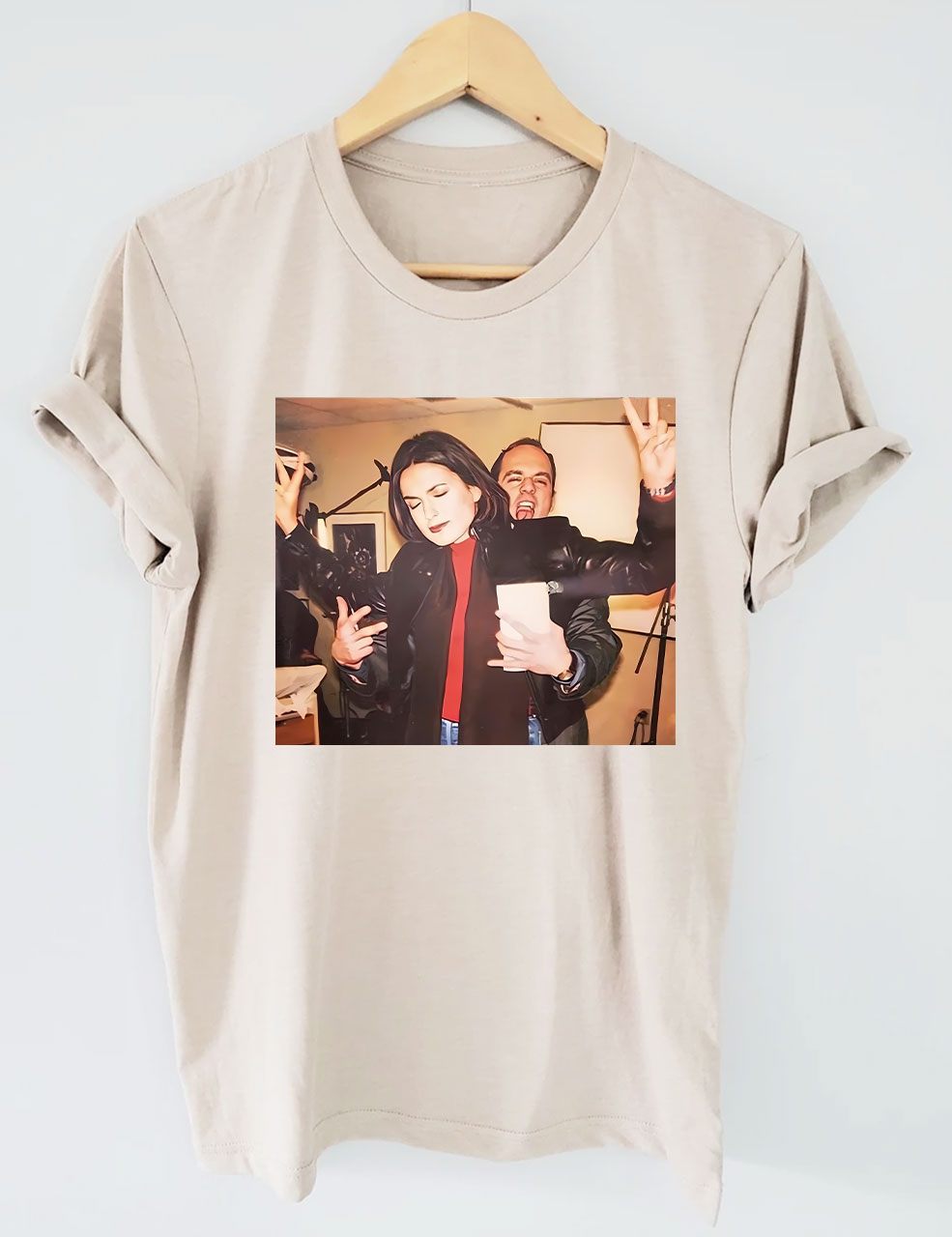 Elliot Stabler And Olivia Benson T-Shirt