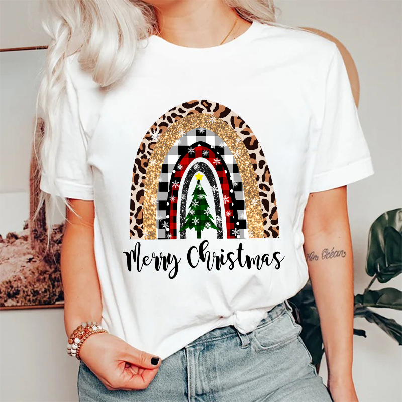 Merry Christmas A Christmas Tree In The Snow Nurse T-Shirt