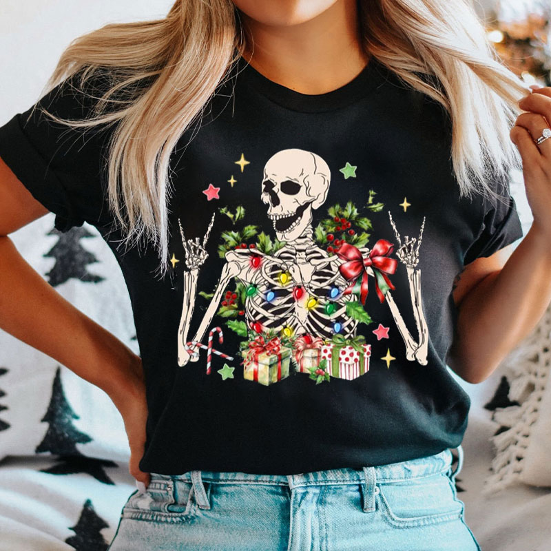 Dancing Skeletons Christmas Skeleton Nurse T-shirt