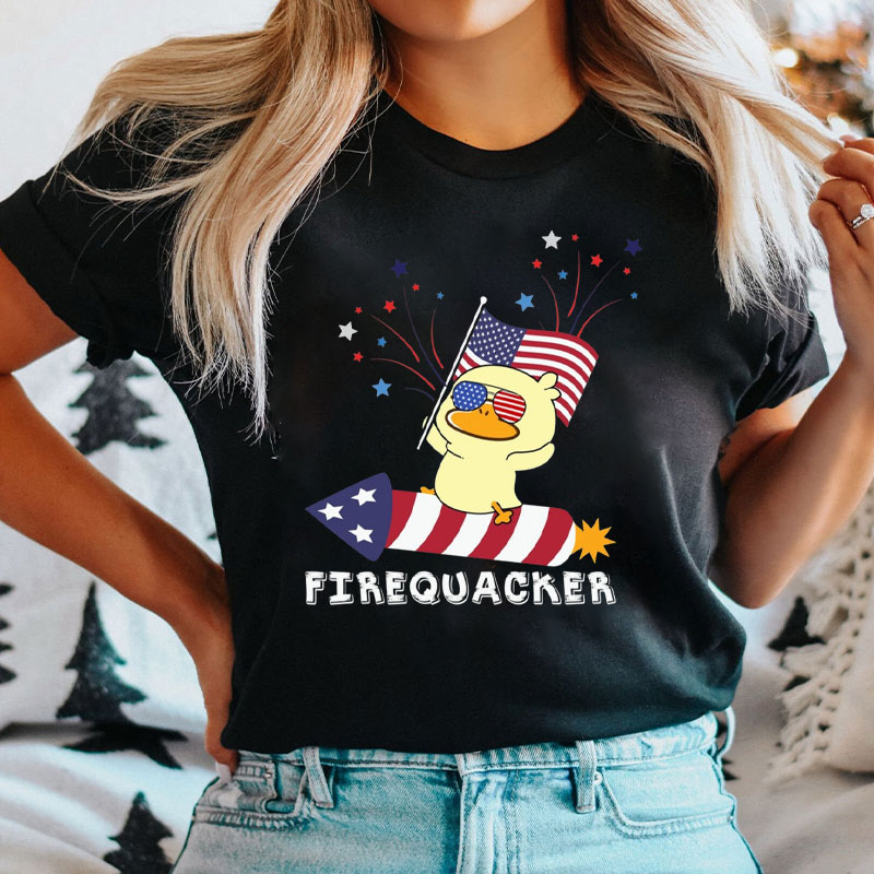 Fourth Of July USA Firequacker Duck Nurse T-Shirt