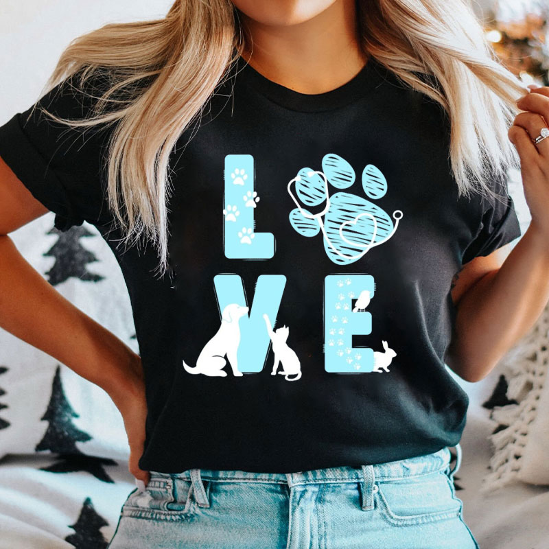 Vet Med Love Animals T-Shirt
