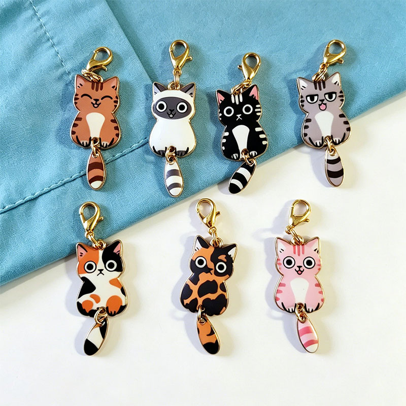 Cute Big-Tailed Cats Nurse Keychain