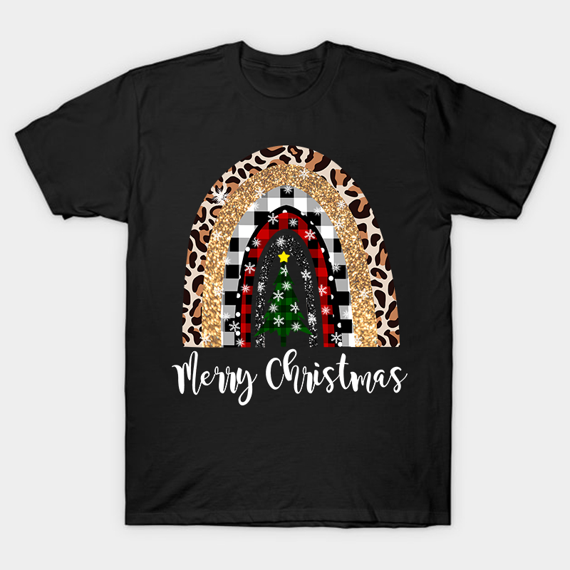 Merry Christmas A Christmas Tree In The Snow Nurse T-Shirt