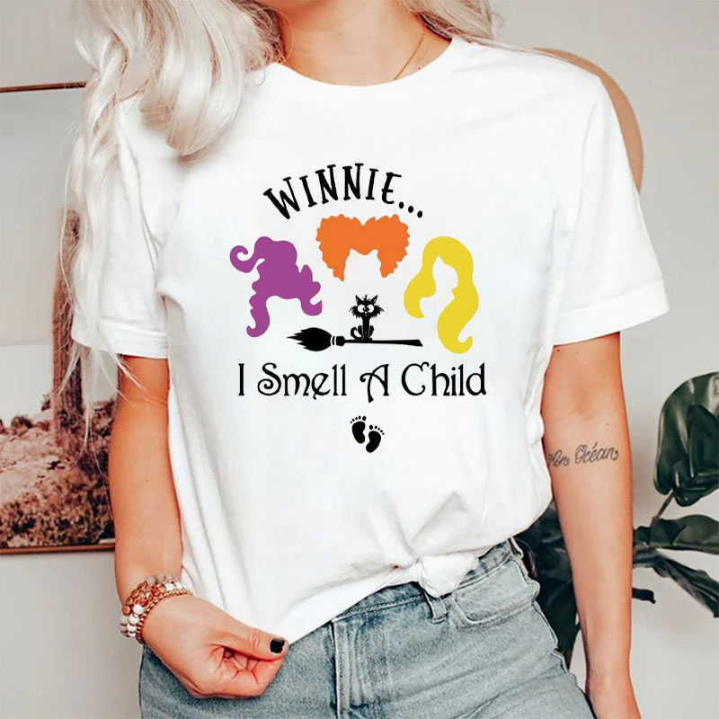 Winnie I Smell A Child With A Cat Nurse T-Shirt