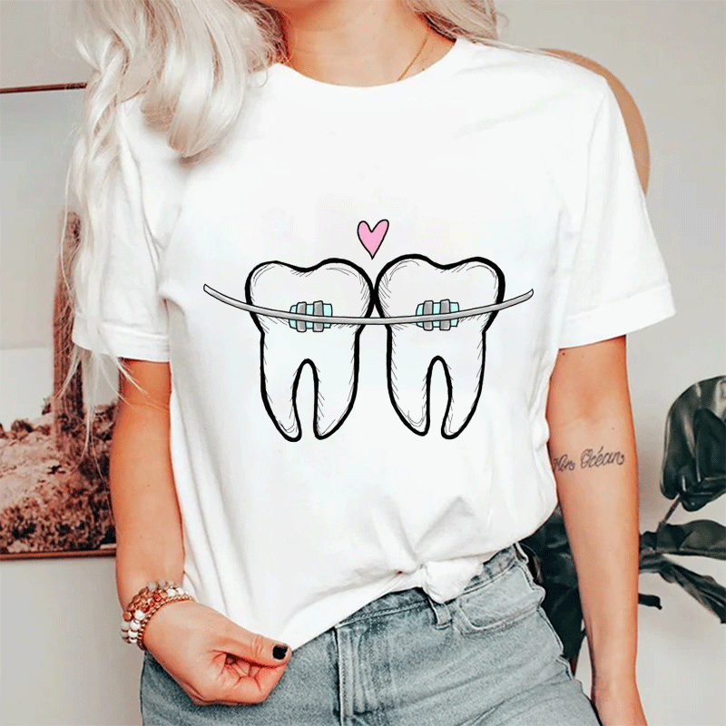 A Pair Of Teeth In Love Nurse T-shirt