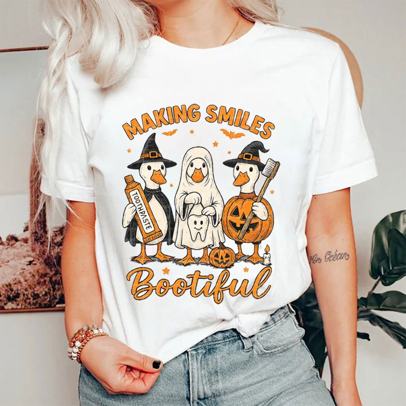 Cute Duck Making Smiles Bootiful T-Shirt