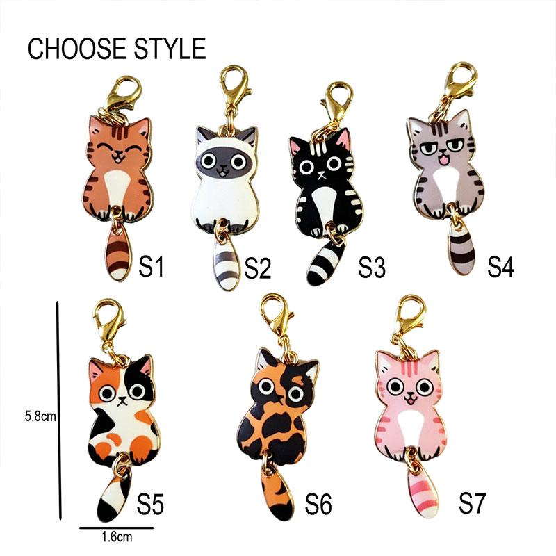 Cute Big-Tailed Cats Nurse Keychain