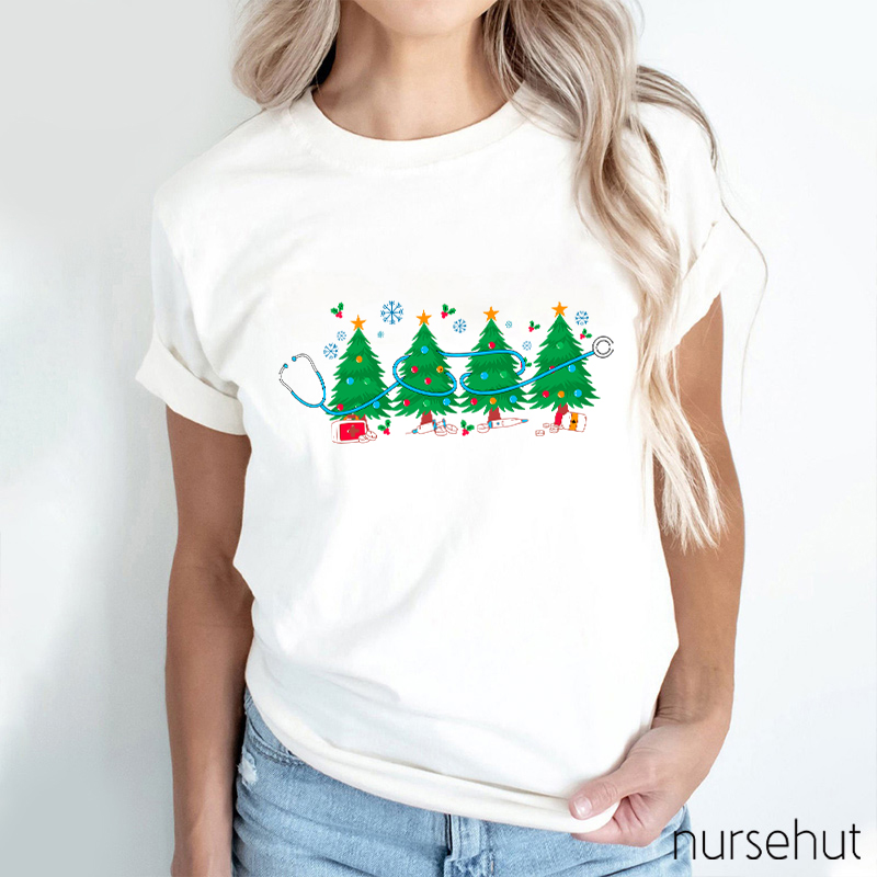 Snowflakes On The Christmas Tree Falling Silently Nurse T-Shirt