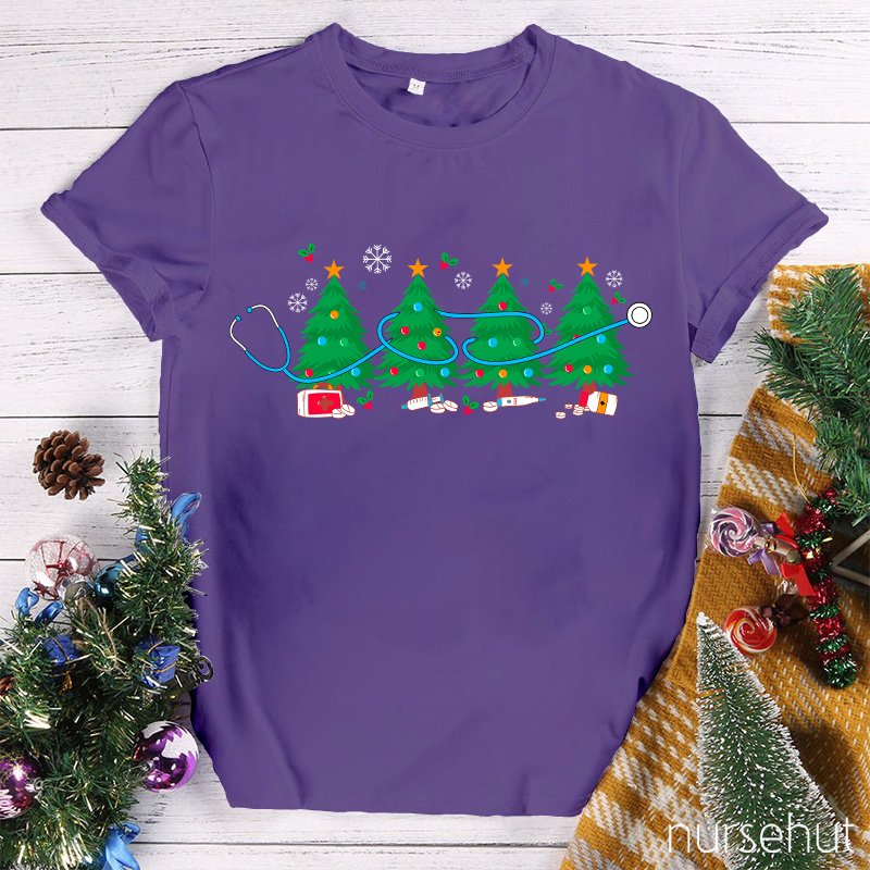 Snowflakes On The Christmas Tree Falling Silently Nurse T-Shirt