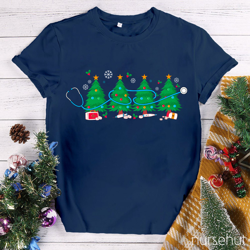Snowflakes On The Christmas Tree Falling Silently Nurse T-Shirt