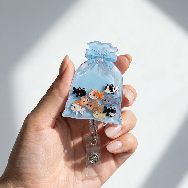 Cute Cat Fish Shaker Badge Reel