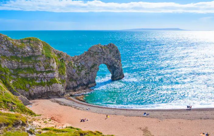 The Ultimate Guide to UK Electric Surfboards