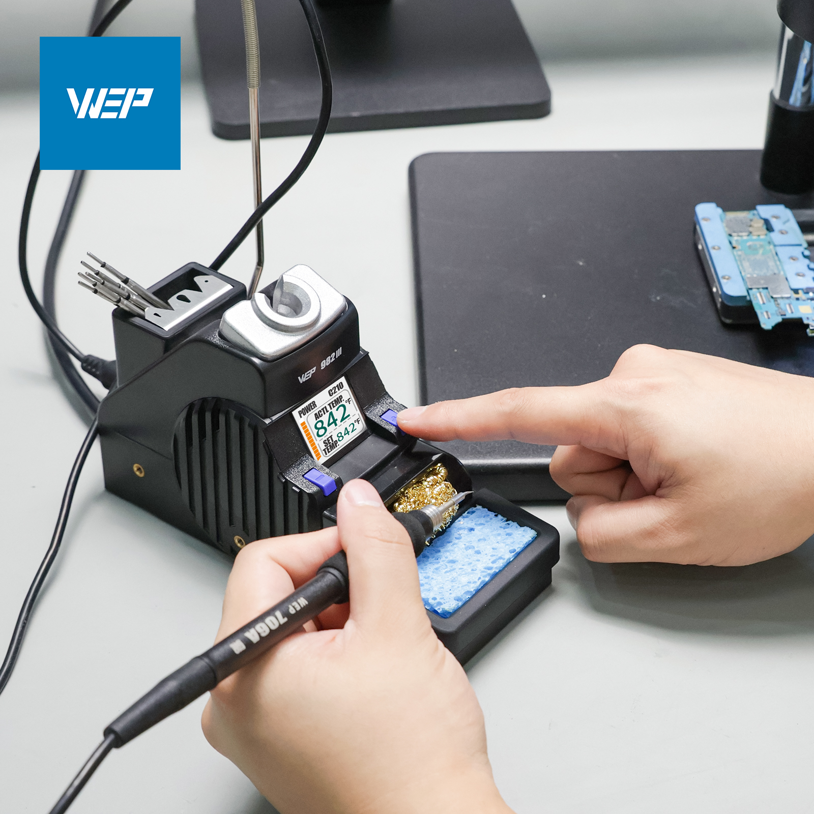 982 III Precision Soldering Station