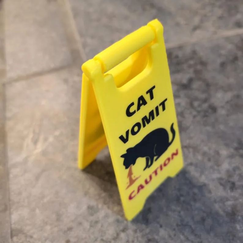 🐱Mini Cat Vomit Wet Floor Signs