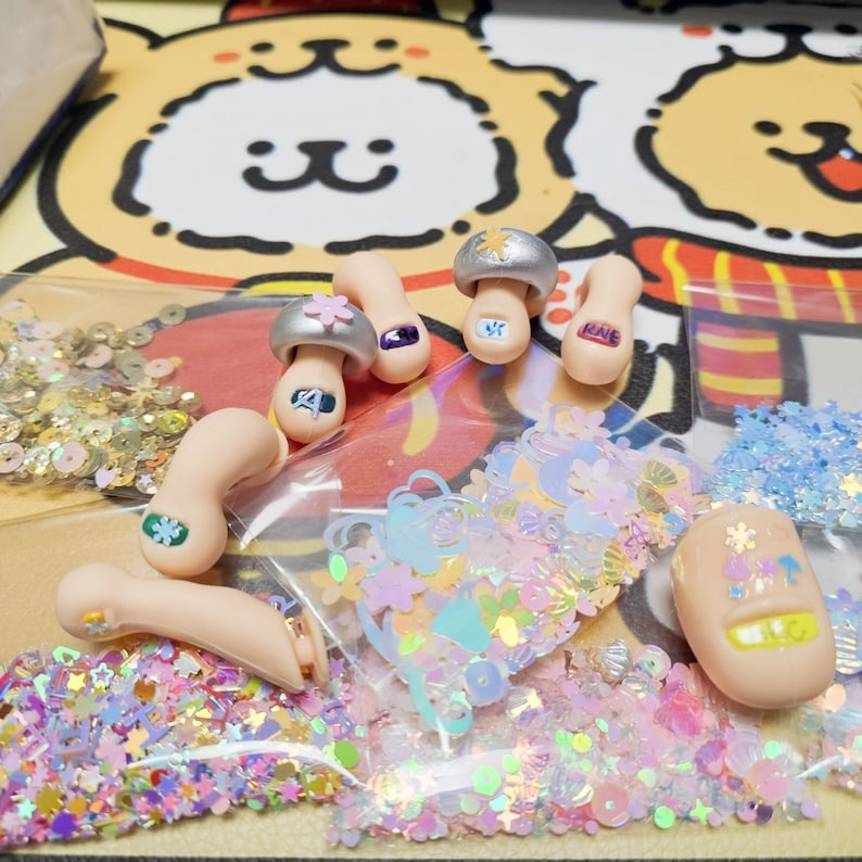 🎁Fun funny realistic toe decoration gift