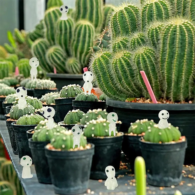 ✨Mini Glow-In-The-Dark Tree Spirit Statues🎁