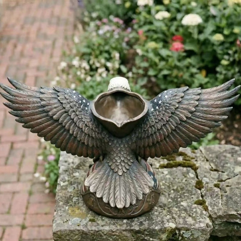 🇺🇸🦅Patriotic Eagle Planter – A Bold Symbol of Freedom & Pride