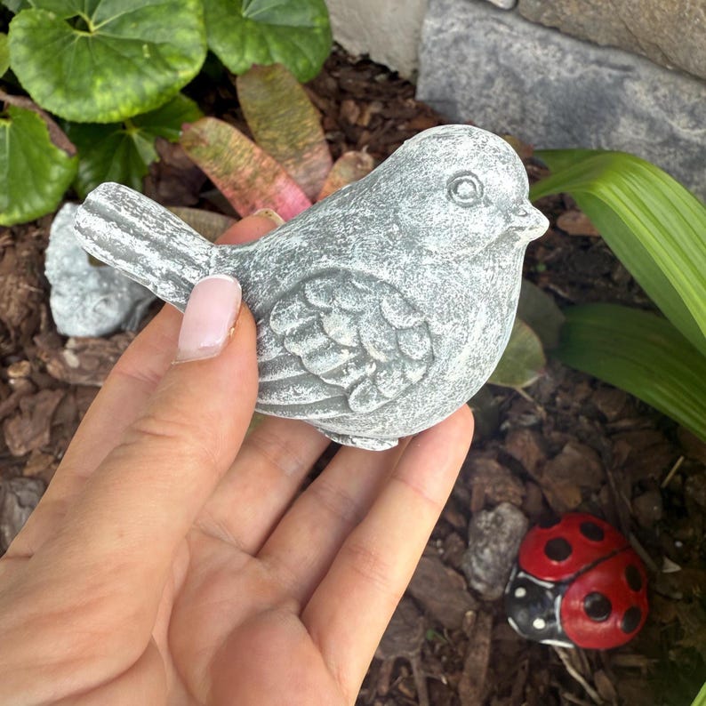 🐦 Set of 3 Concrete‑Look Resin Birds – Handcrafted Garden & Shelf Decor