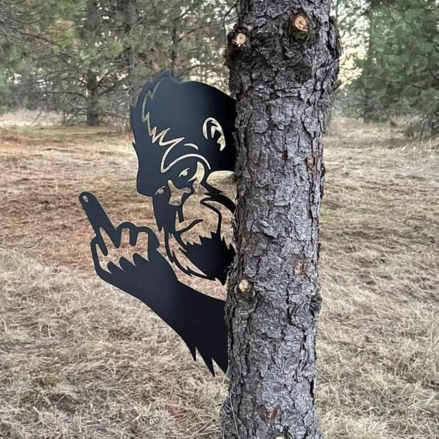 🖕✨Peeking Bigfoot "FAFO" Metal Yard Decor