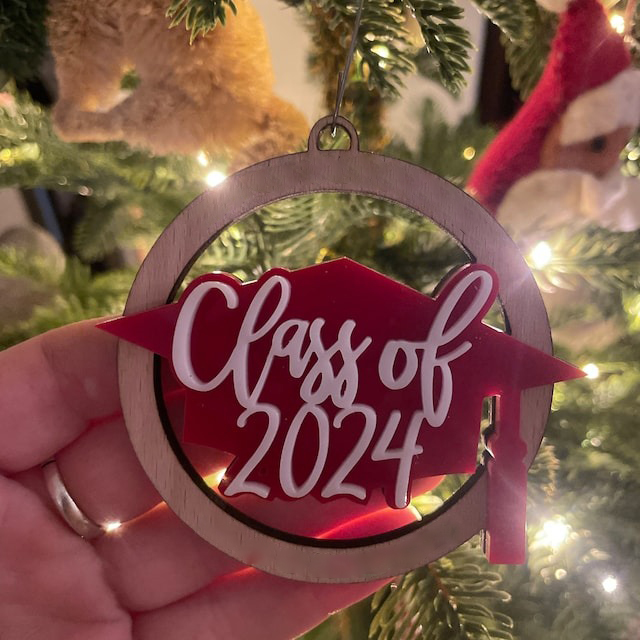 🎓2024 Graduation Wooden Medal Pendant🏅