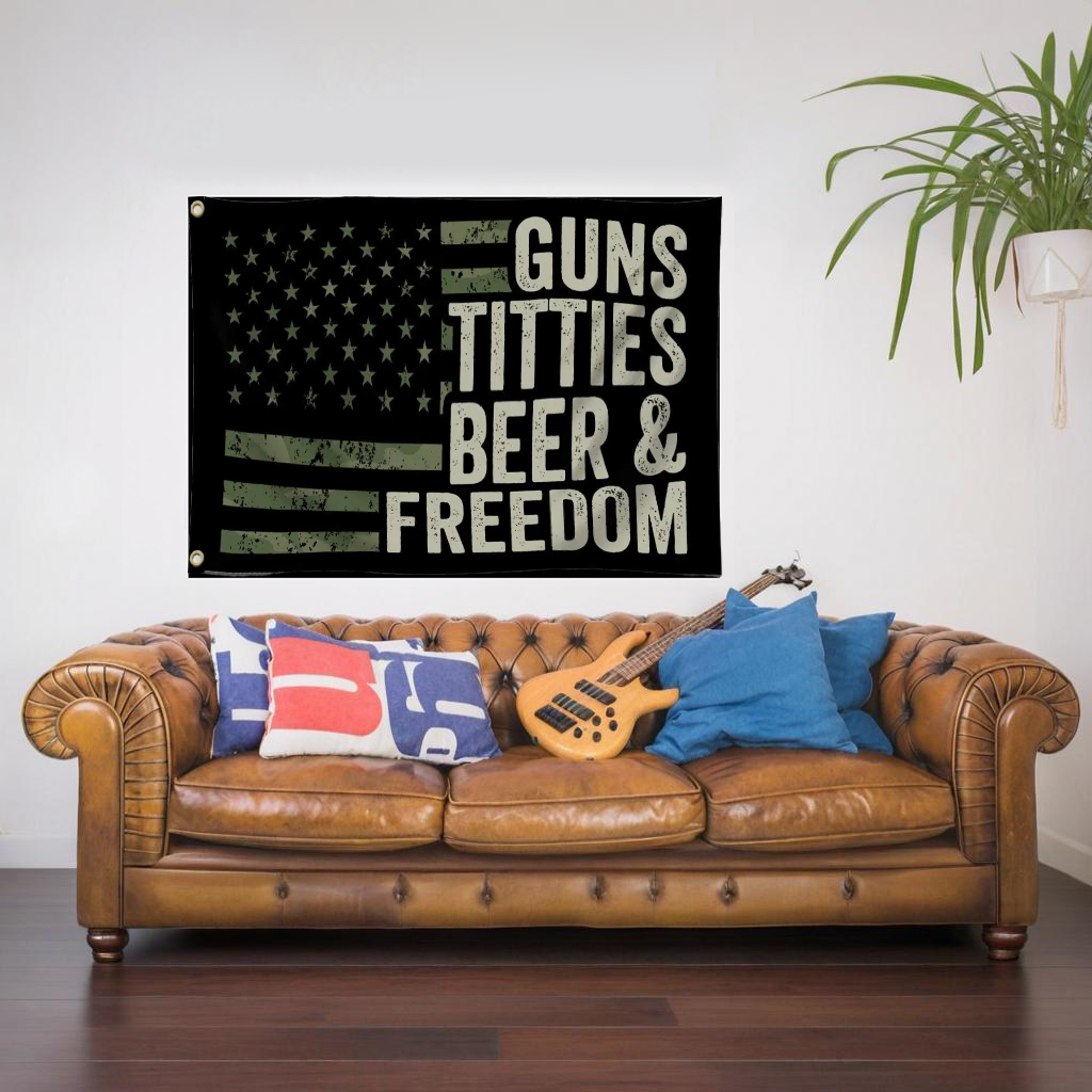 🎁Guns Titties Beer & Freedom - Funny Drinking USA Flag🍻