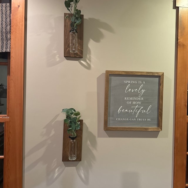 Rustic Wood Glass Farmhouse Wall Vase（