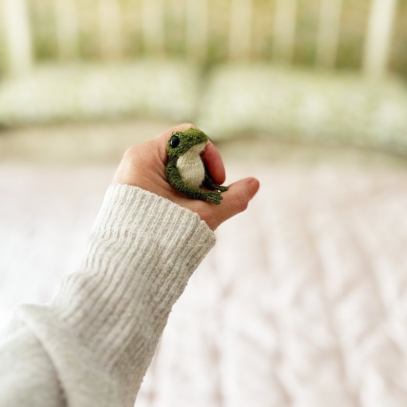 🐸HOT SALE🐸Cute knitted frog doll🥰
