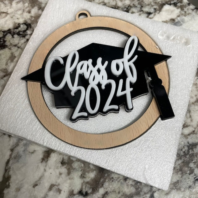 🎓2024 Graduation Wooden Medal Pendant🏅