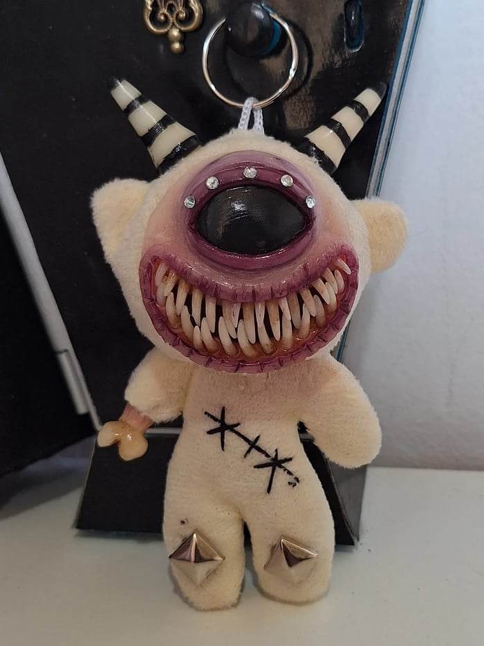 🔥Last Day 50% OFF -👻Horror Doll Keychain
