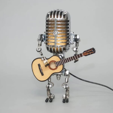 🎁Vintage Metal Microphone Robot Desk Lamp🎸