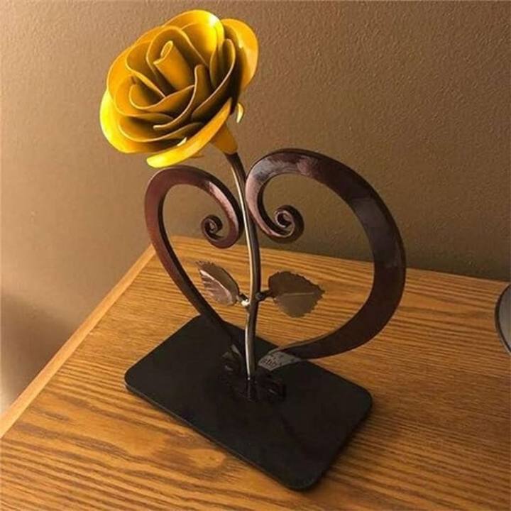🌹Metal Rose with Heart-Shaped Stand💖