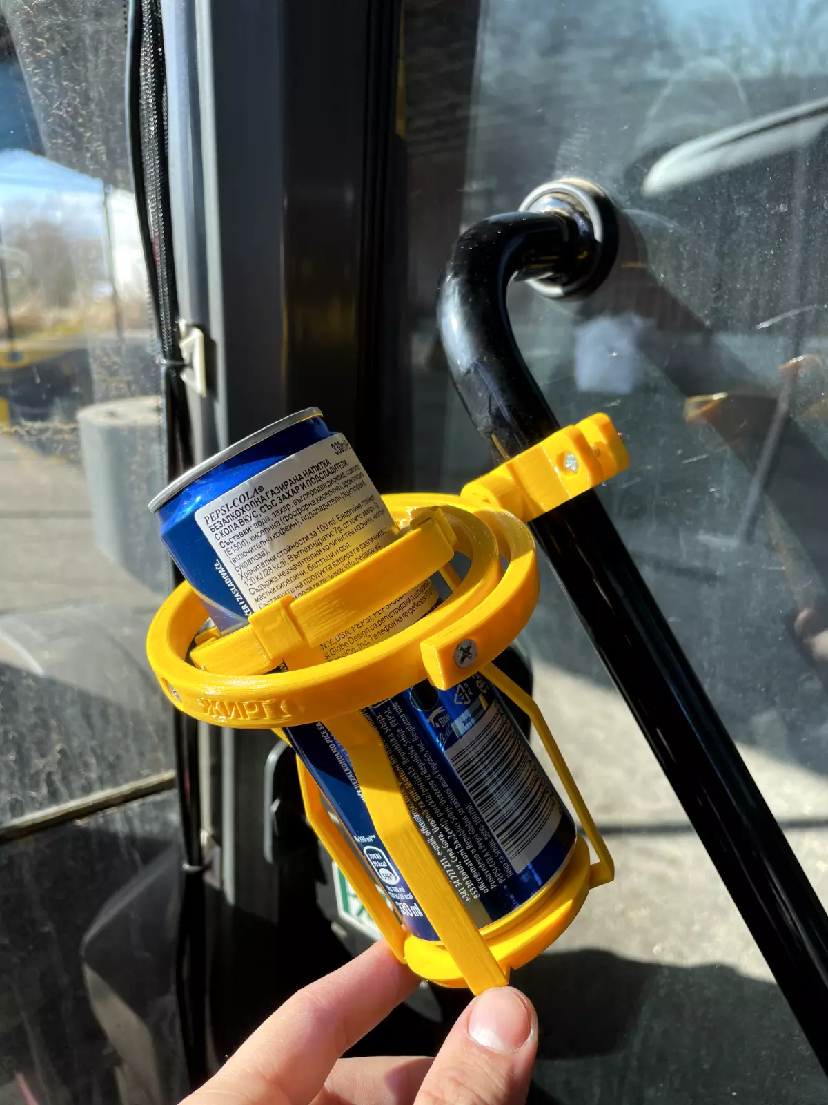 Gyroscopic Cup Holder