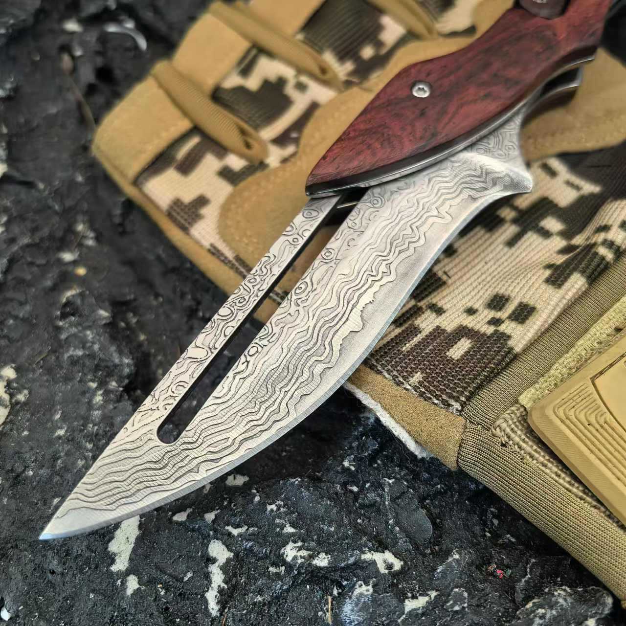 Damascus Steel Folding Knife🔪