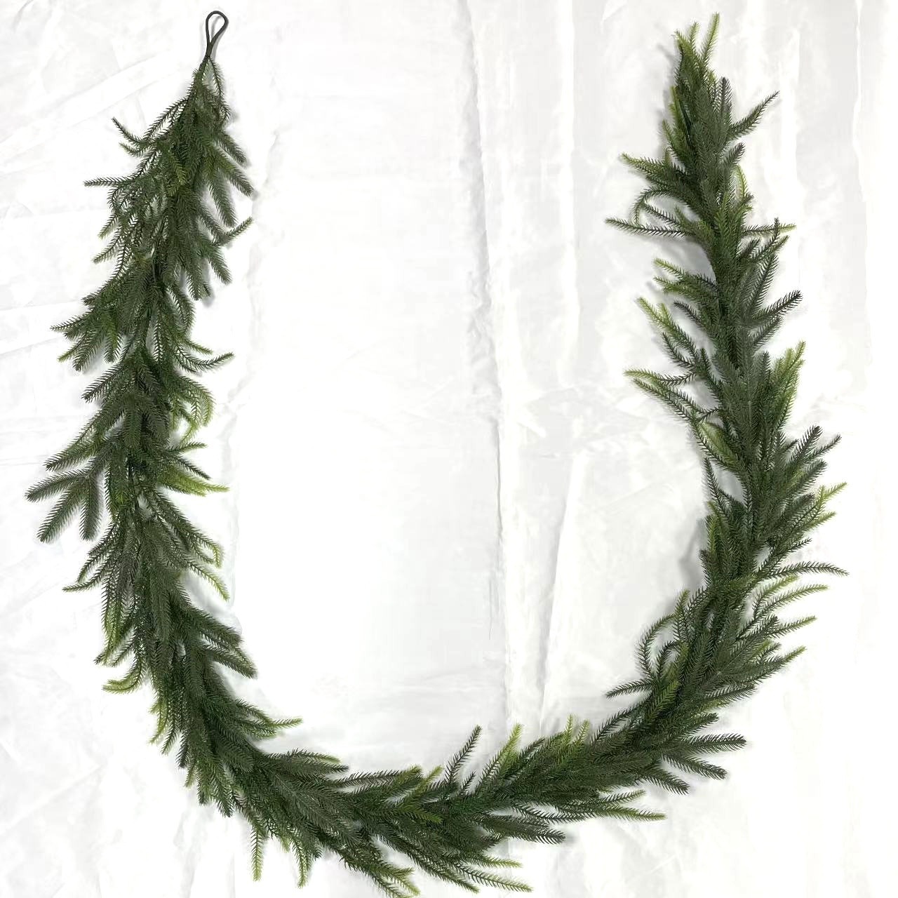 🌲Real-touch Cedar Evergreen Artificial Christmas Garland