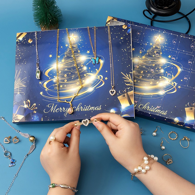 🎄 Christmas Jewelry Advent Calendar – Countdown with Style 🎄